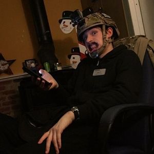 Meet your Posher, Levi